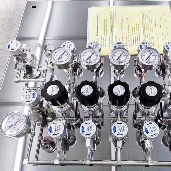 fully automated manifold design with ultra high purity manifolds