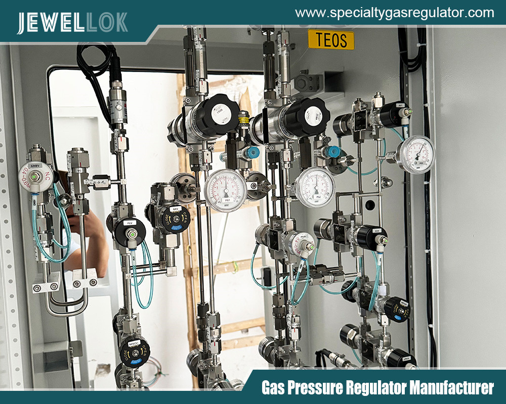 High Flow Ultra High Purity Gas Pressure Regulators