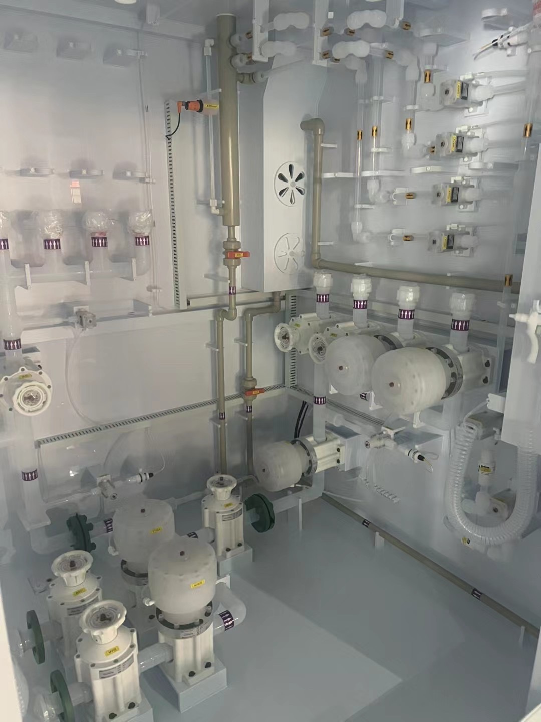 Chemical automatic liquid supply equipment